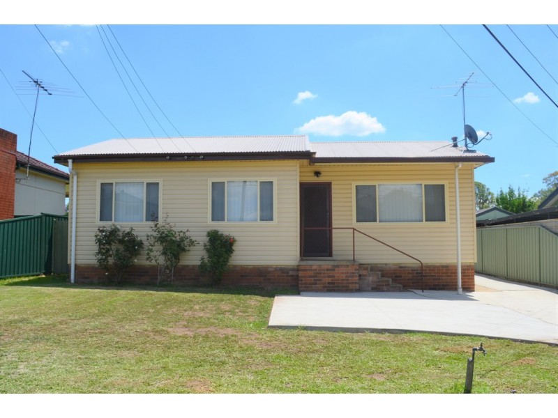 9 Worcester Road, Cambridge Park NSW 2747