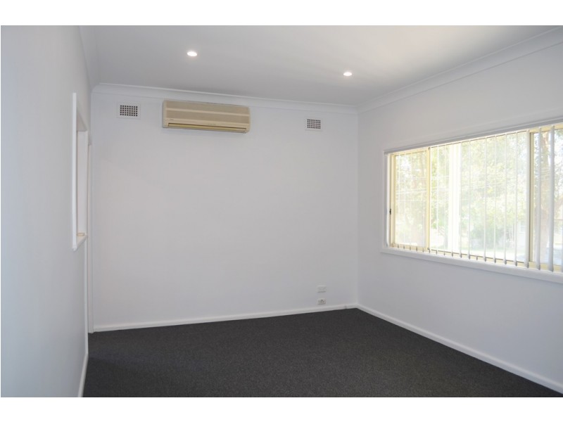 9 Worcester Road, Cambridge Park NSW 2747