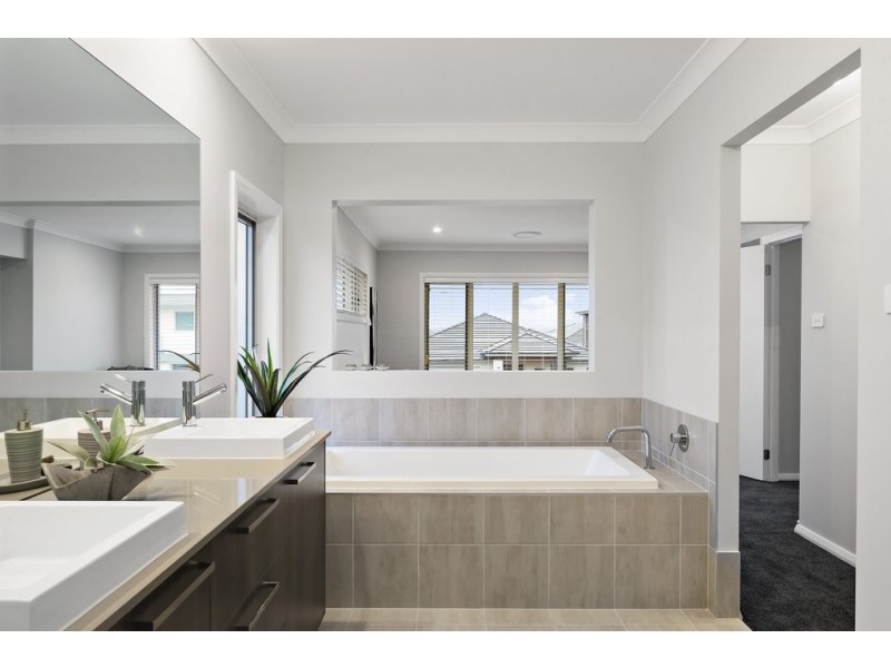 8 Bertie Street, Marsden Park NSW 2765