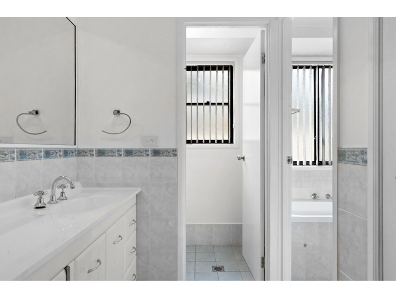 15 Myrtle Road, Claremont Meadows NSW 2747