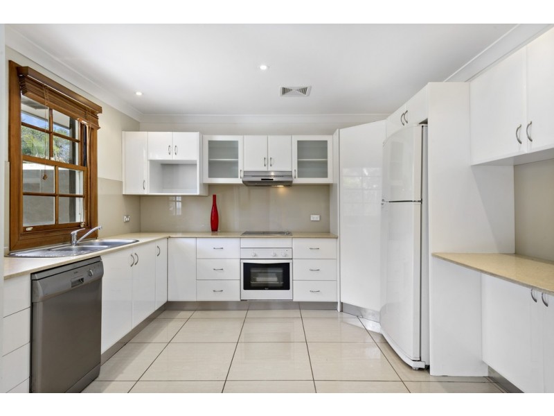 4 Sandy Glen, Werrington Downs NSW 2747