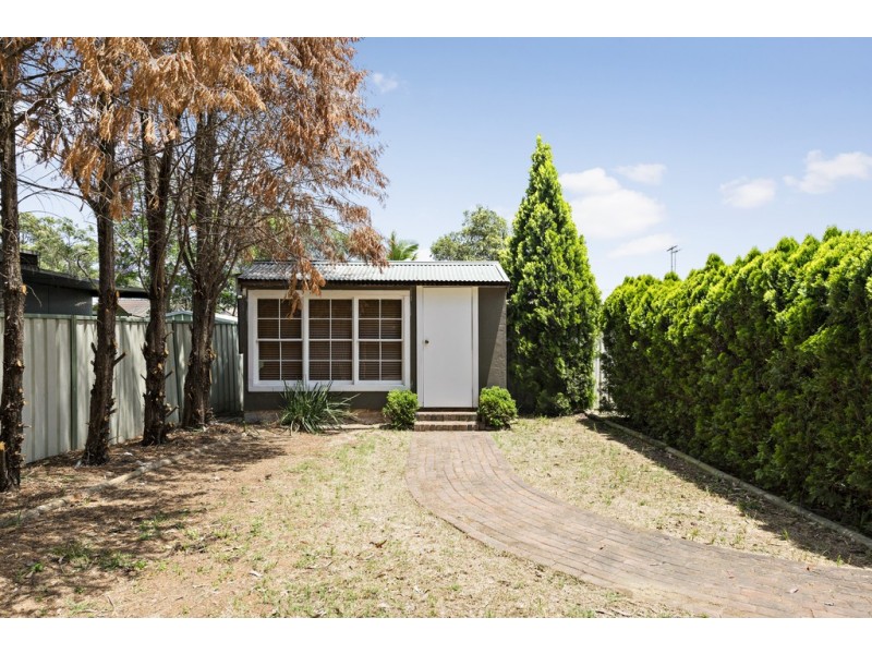 4 Sandy Glen, Werrington Downs NSW 2747