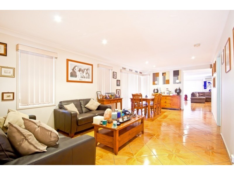 9 Osprey Place, Claremont Meadows NSW 2747