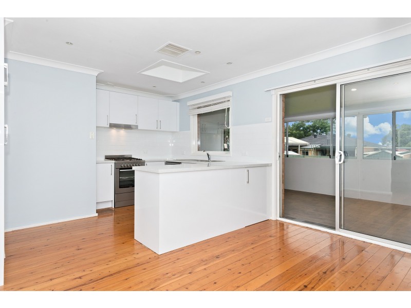 33 Hume Crescent, Werrington County NSW 2747