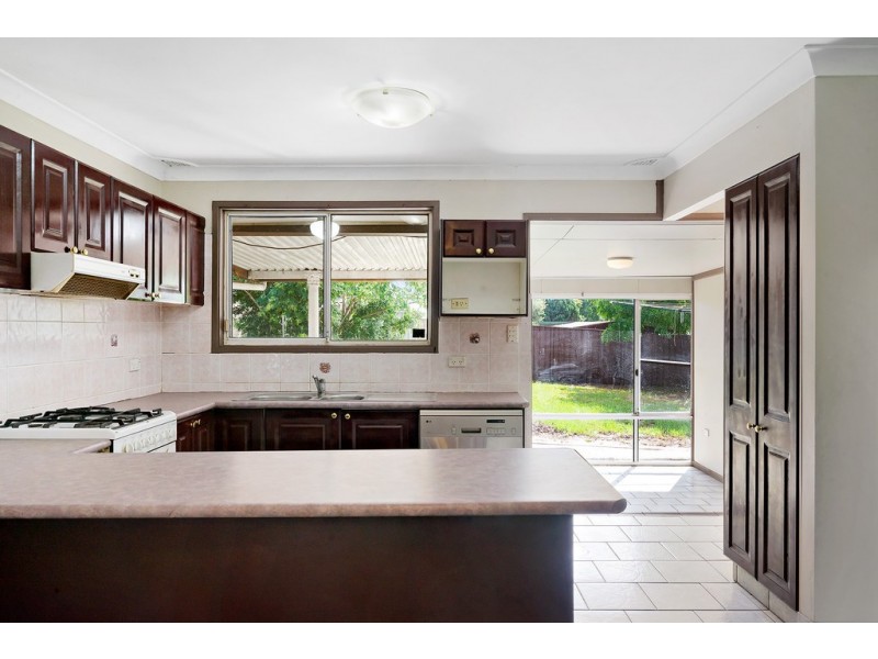 72 Sherringham Road, Cranebrook NSW 2749