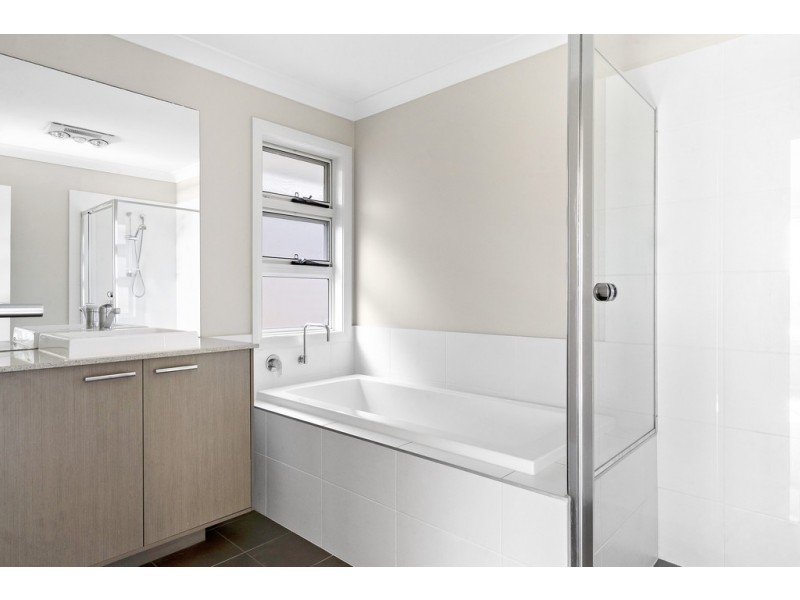 22 Glenmore Ridge Drive, Glenmore Park NSW 2745