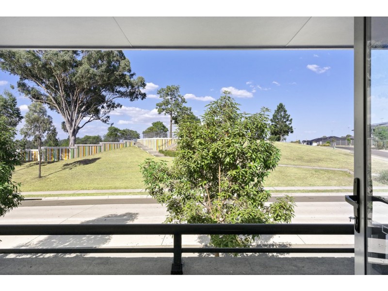 22 Glenmore Ridge Drive, Glenmore Park NSW 2745