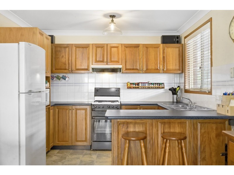 8 Kenneth Slessor Drive, Glenmore Park NSW 2745