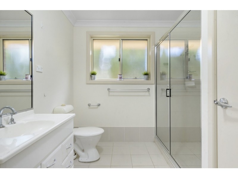6 Avalon Crescent, Glenmore Park NSW 2745
