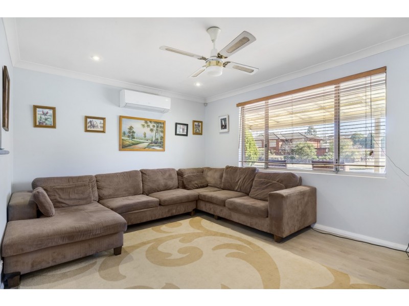 3 Carne Place, Oxley Park NSW 2760