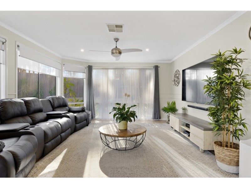 9 Gunara Terrace, Glenmore Park NSW 2745