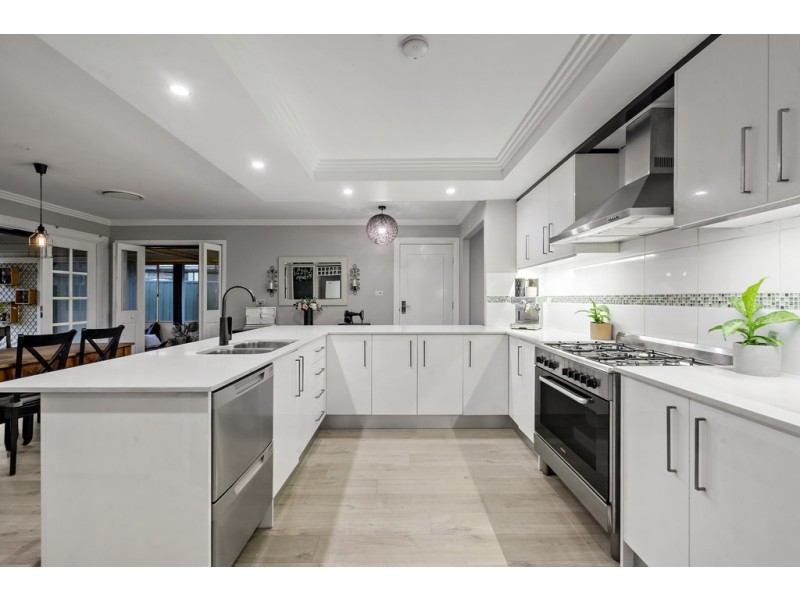 5 Kuma Place, Glenmore Park NSW 2745