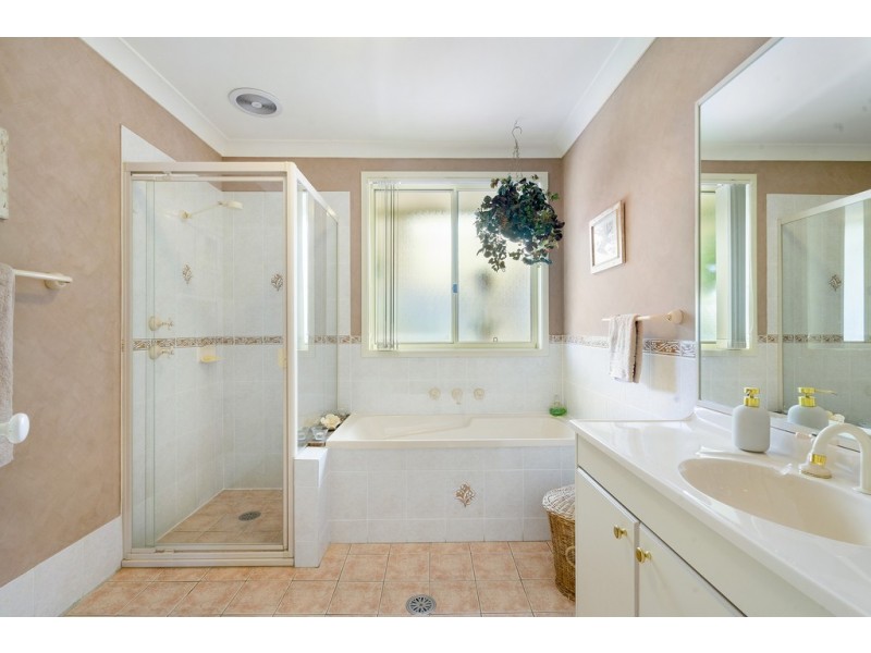 25 Coolabah Crescent, Glenmore Park NSW 2745