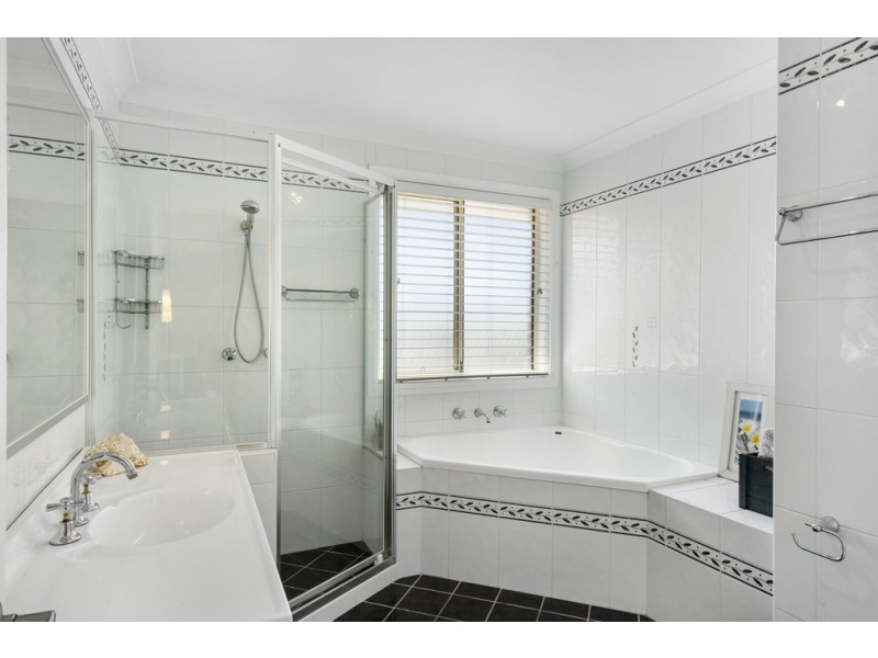 13 Devaney Avenue, Glenmore Park NSW 2745