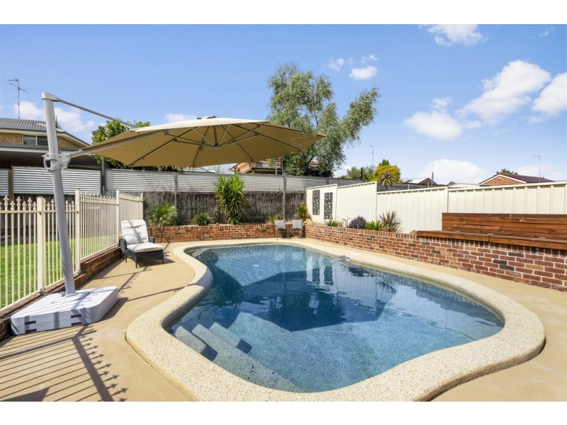 13 Devaney Avenue, Glenmore Park NSW 2745