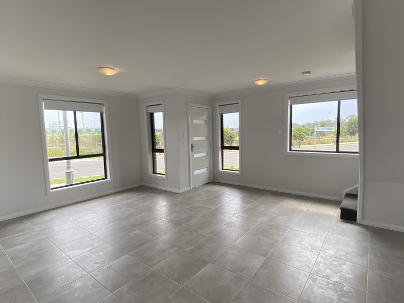 11 Norton Street, Spring Farm NSW 2570