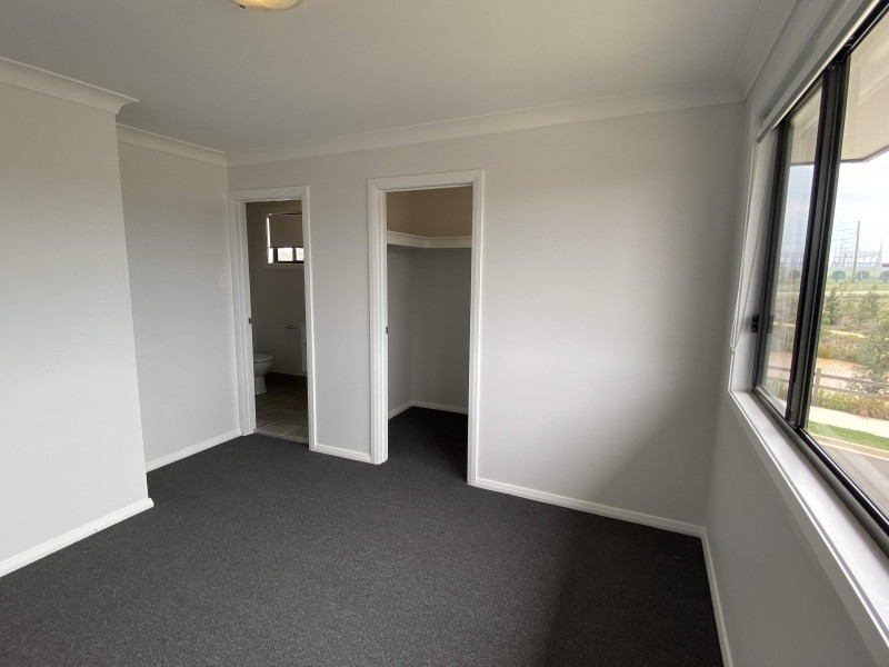 11 Norton Street, Spring Farm NSW 2570