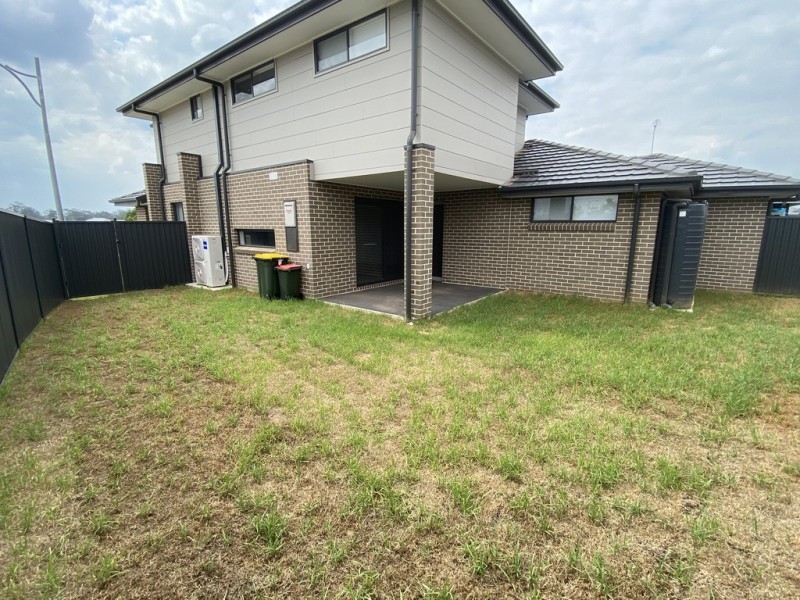 11 Norton Street, Spring Farm NSW 2570