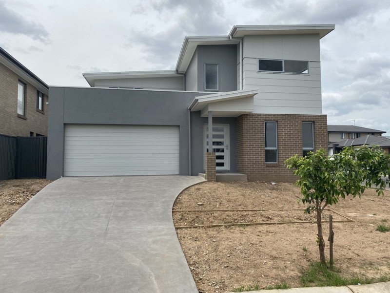 8 Kunic Street, Riverstone NSW 2765