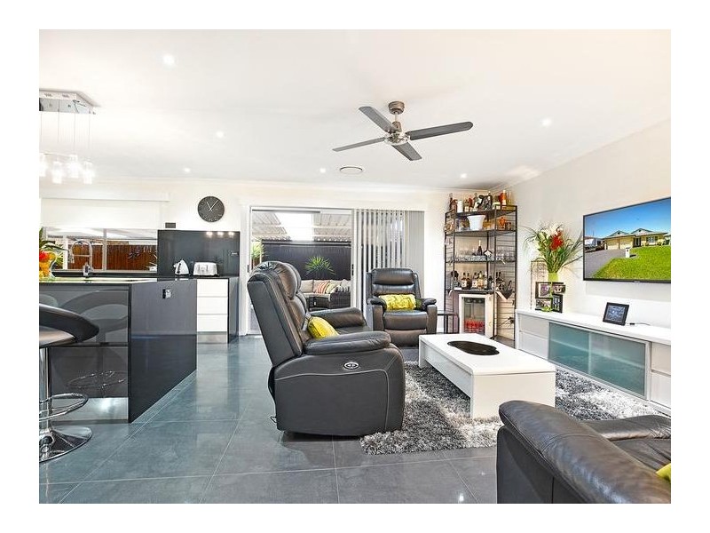 42 Aberdeen Circuit, Glenmore Park NSW 2745