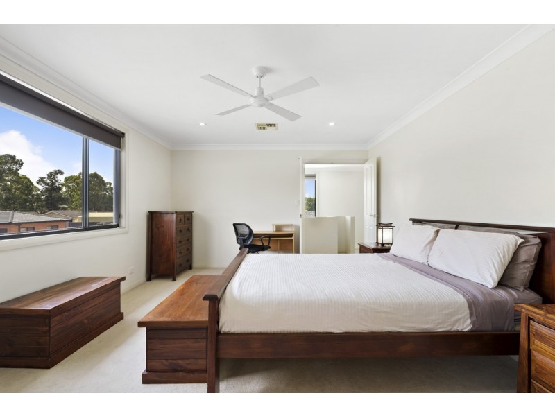 49 Madison Circuit, St Clair NSW 2759