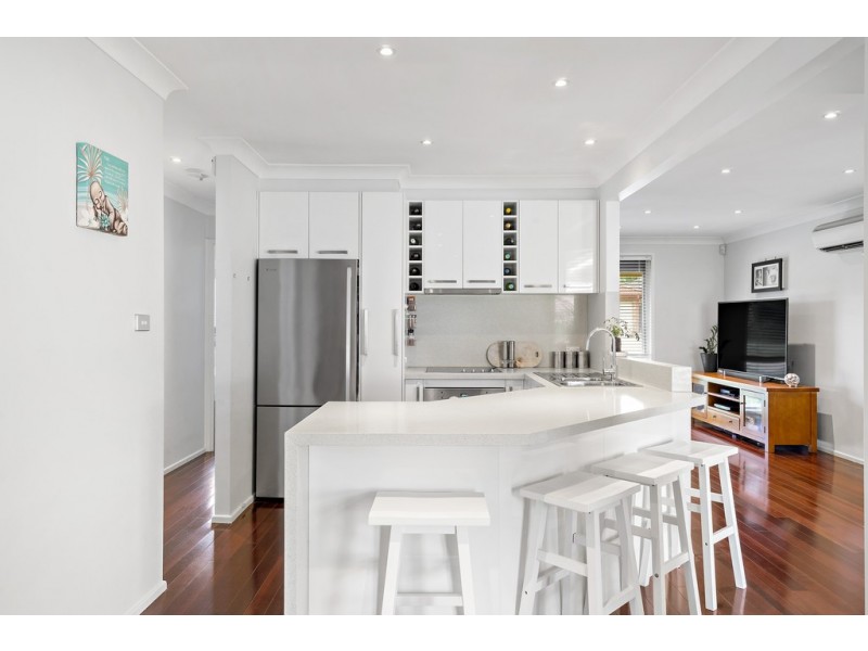 15 Paganini Cres, Claremont Meadows NSW 2747