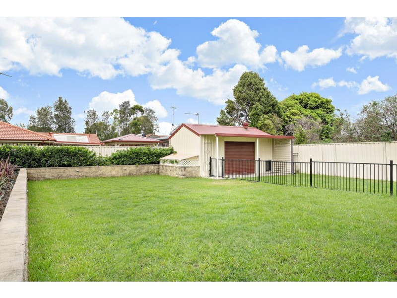 15 Paganini Cres, Claremont Meadows NSW 2747