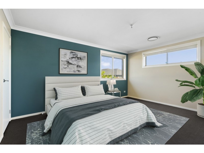 9 Greenlink Drive, Glenmore Park NSW 2745