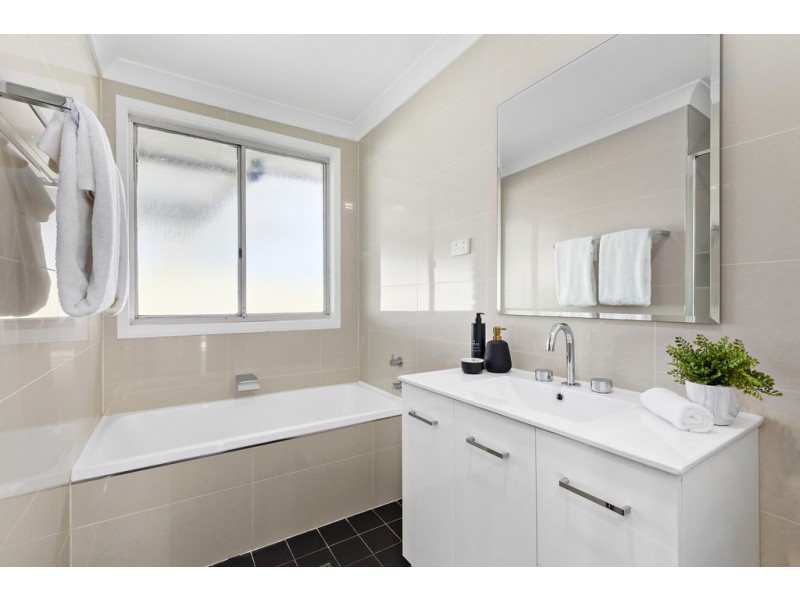 7 Tingha Avenue, South Penrith NSW 2750