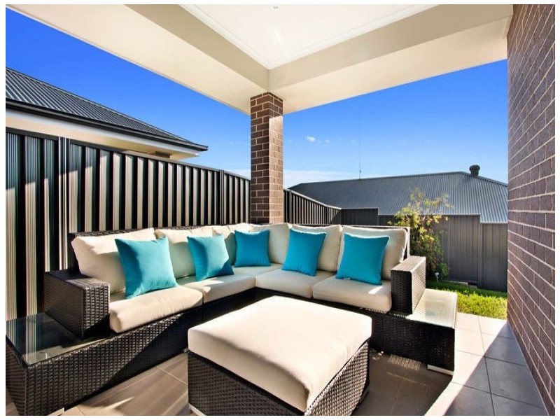 9 Lyora Street, Glenmore Park NSW 2745