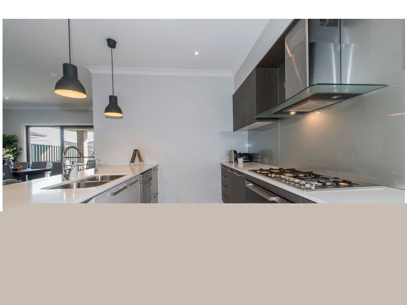 9 Lyora Street, Glenmore Park NSW 2745