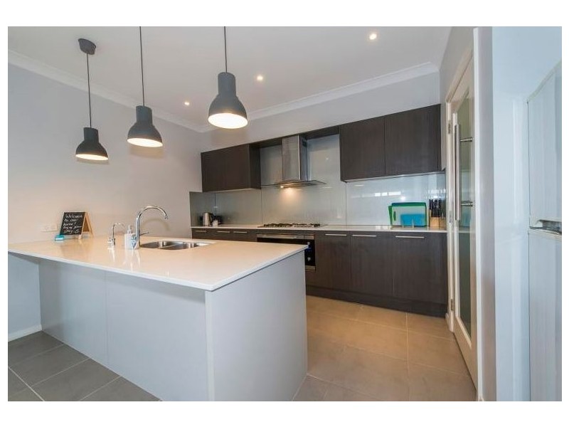 9 Lyora Street, Glenmore Park NSW 2745