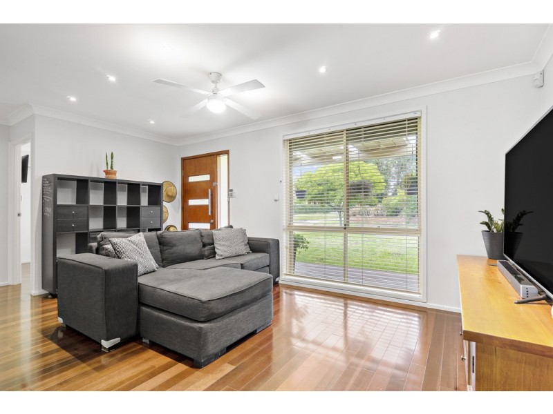 15 Paganini Crescent, Claremont Meadows NSW 2747