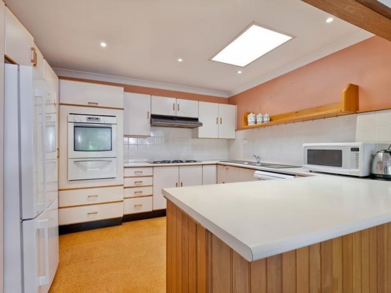 17 Deloraine Drive, Leonay NSW 2750