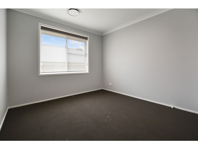 5 Peter Pan Avenue, Wallacia NSW 2745