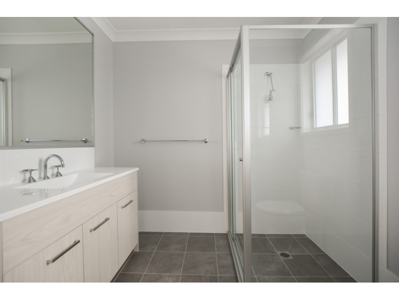 5 Peter Pan Avenue, Wallacia NSW 2745