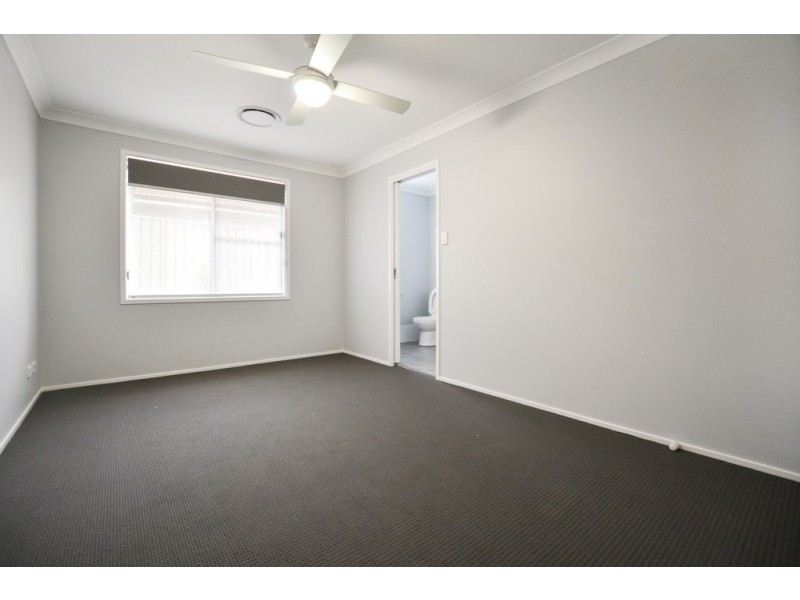 5 Peter Pan Avenue, Wallacia NSW 2745