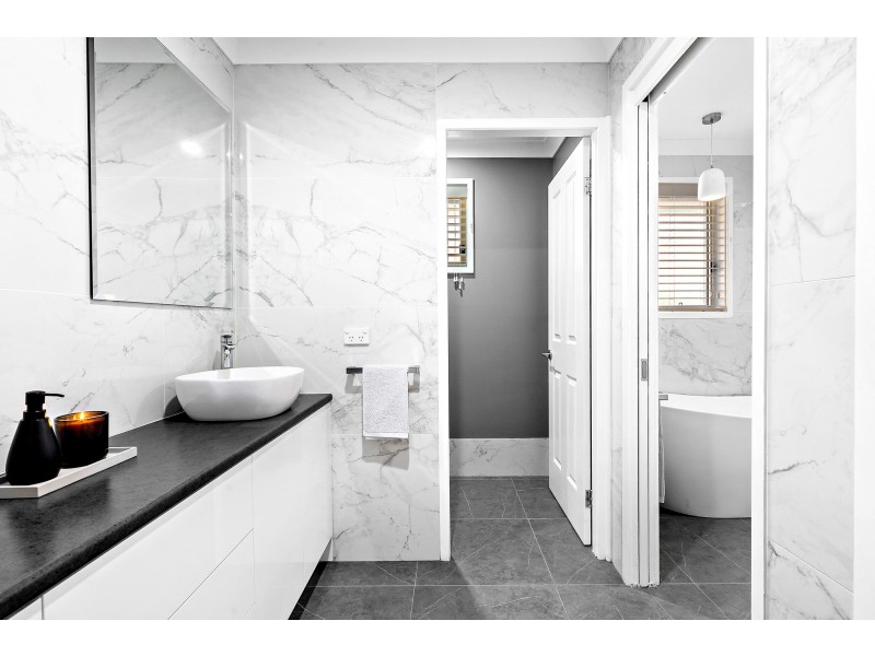 39 Luttrell Street, Glenmore Park NSW 2745