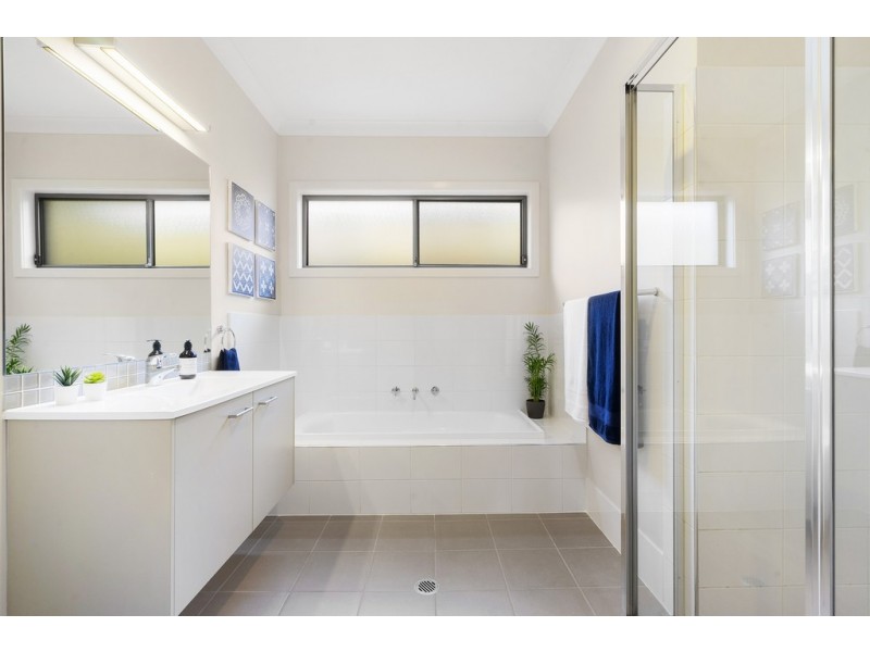 1 Iluka Road, Claremont Meadows NSW 2747