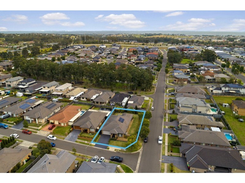 1 Iluka Road, Claremont Meadows NSW 2747