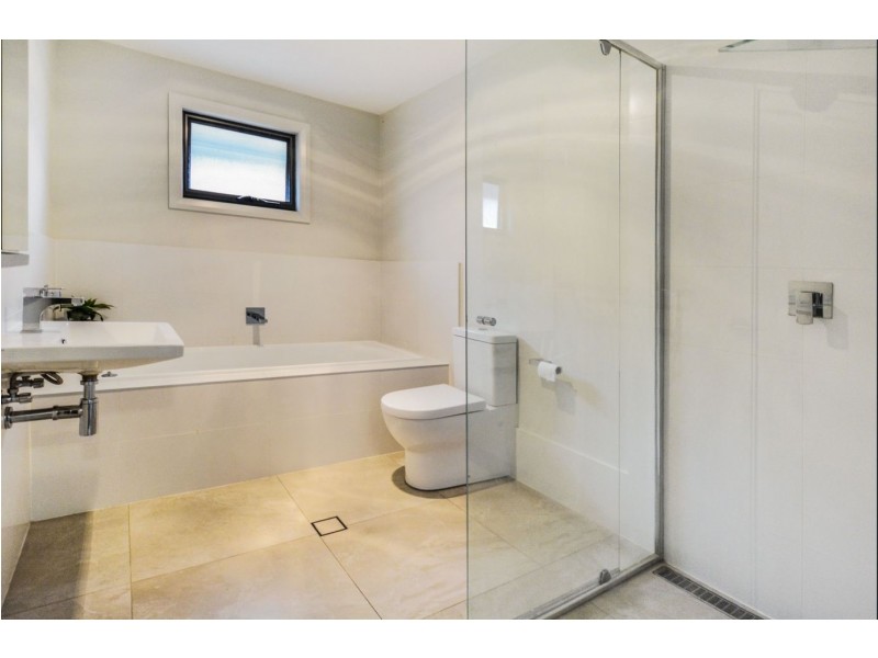 8 William Hart Crescent, Penrith NSW 2750