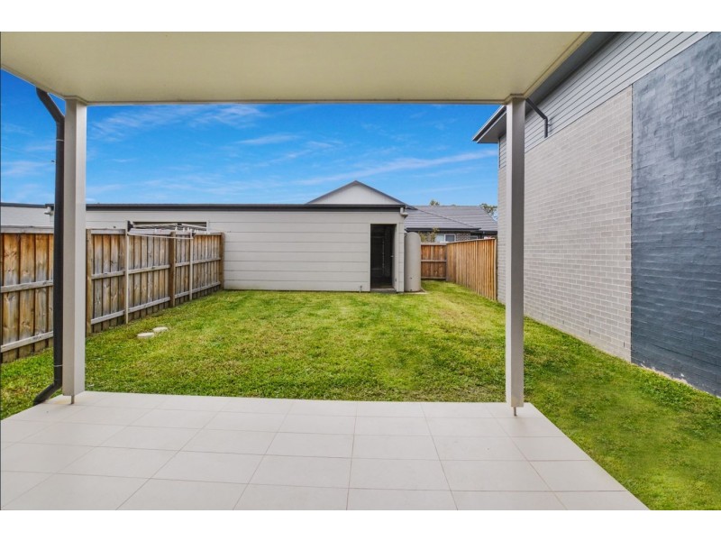 8 William Hart Crescent, Penrith NSW 2750