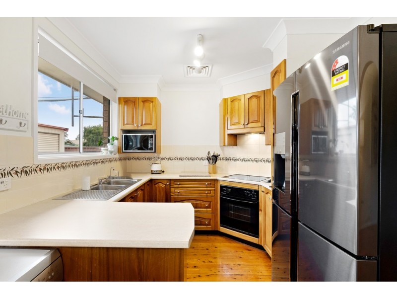 33 Tarana Crescent, Dharruk NSW 2770