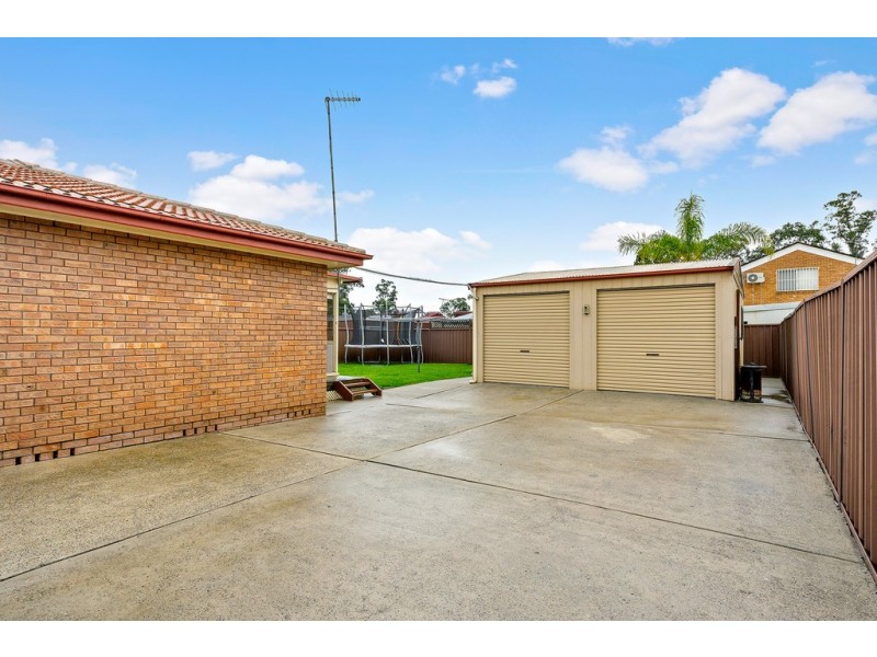 33 Tarana Crescent, Dharruk NSW 2770