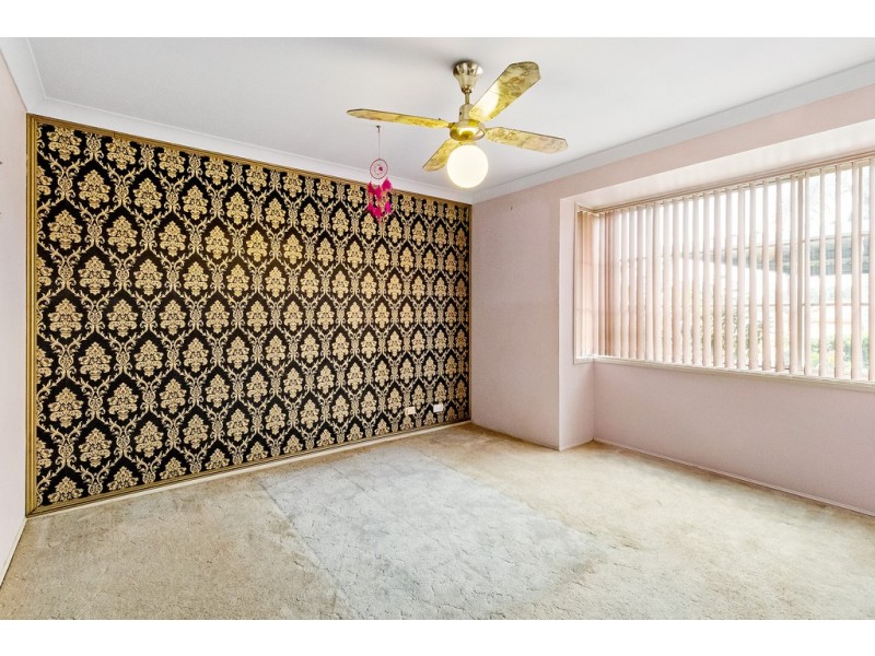 18 Friarbird Crescent, Glenmore Park NSW 2745