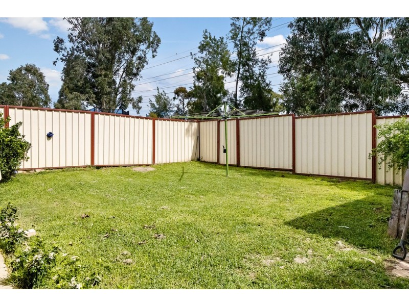 18 Friarbird Crescent, Glenmore Park NSW 2745