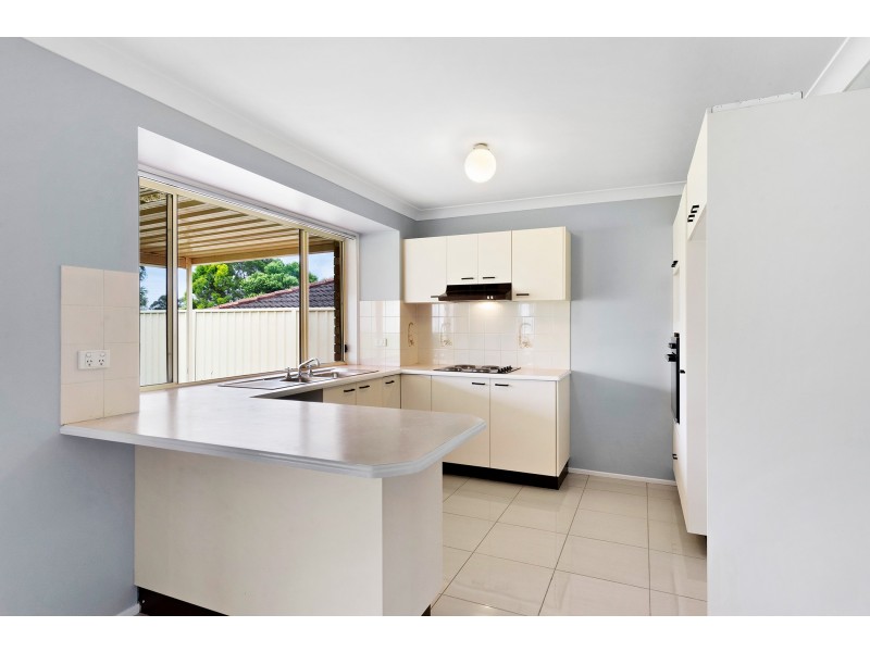 5 Woodlands Drive, Glenmore Park NSW 2745