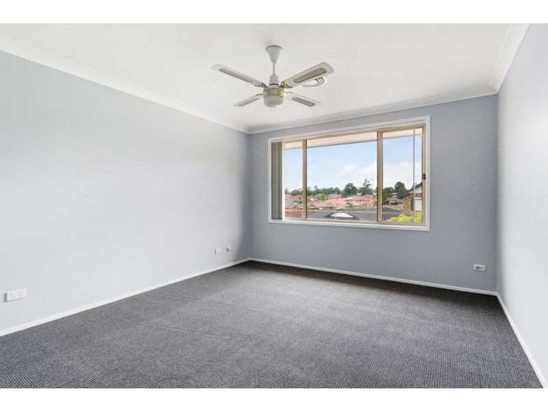 5 Woodlands Drive, Glenmore Park NSW 2745