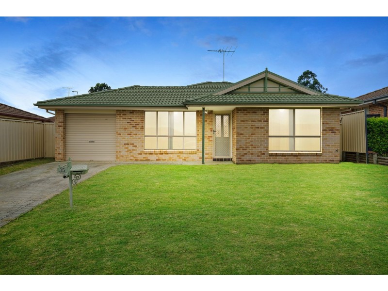 35 Coco Drive, Glenmore Park NSW 2745