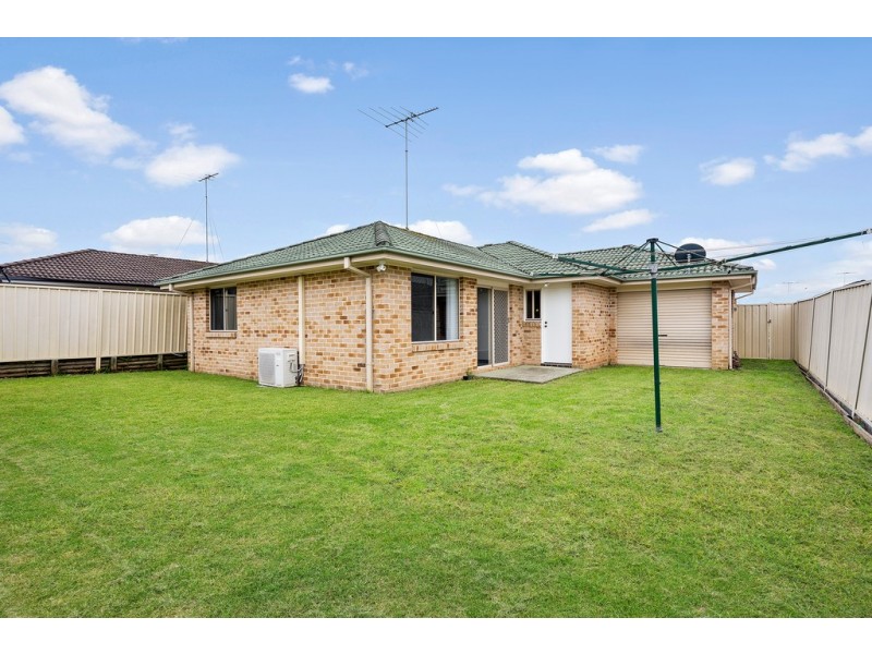 35 Coco Drive, Glenmore Park NSW 2745